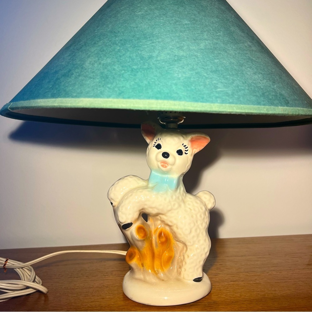 Vintage Leviton Baby Lamb Sheep Nursey Ceramic Table Lamp
